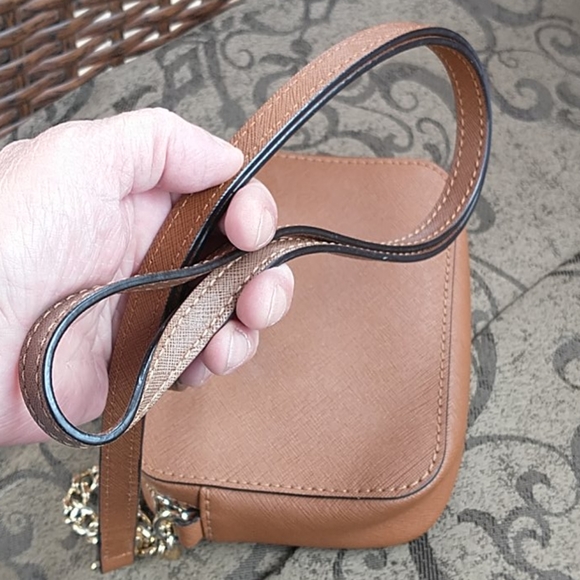 Michael Kors Crossbody Leather Bag - Picture 7 of 11